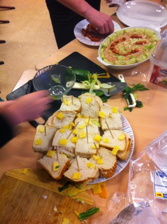 Nog wat stukjes kaas ter garnering.