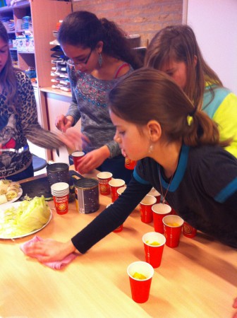 Even een doekje over de tafel...